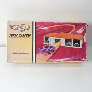 Hot Wheels Classics Super Charger 2006 Playset Mattel